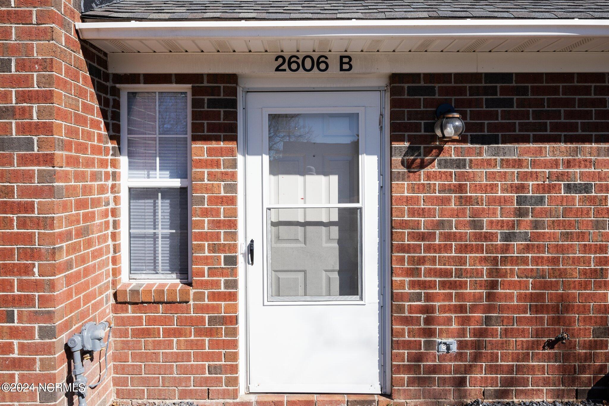 2606 Richard Drive, Unit B Greenville, NC 27834 - Photo 5 of 28 6-web-or-mls-BLS_0004