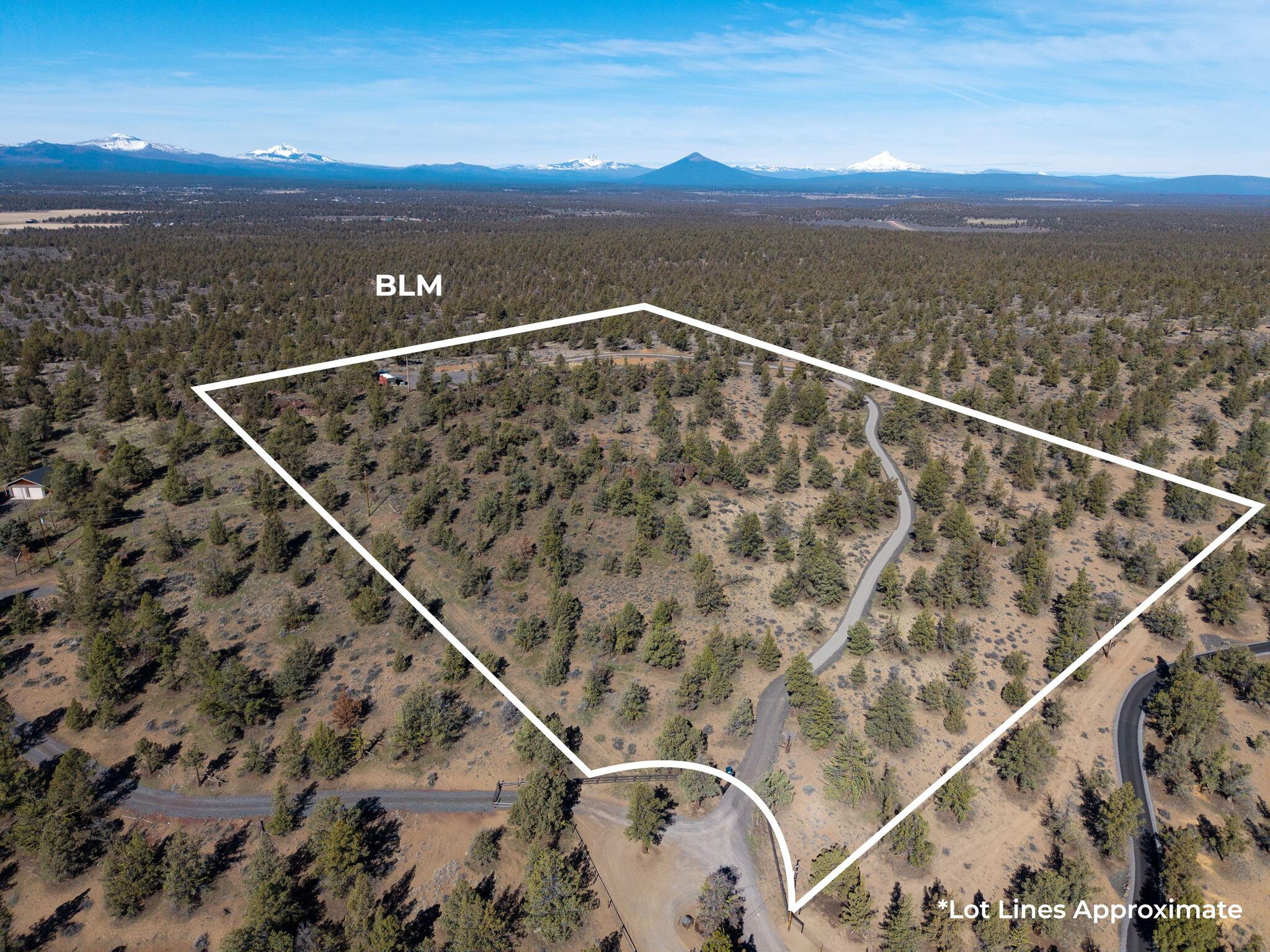 19040 Dusty Loop Bend, OR 97703 - Photo 2 of 27
