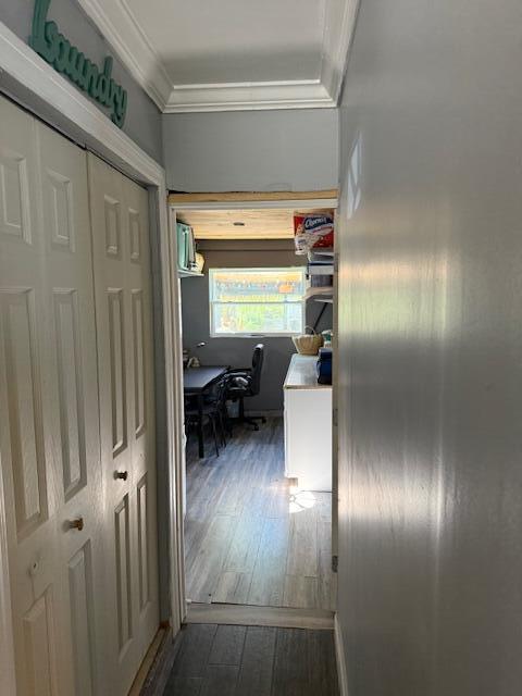 5409 Buchanan Road Delray Beach, FL 33484 - Photo 16 of 25 a view of a livingroom from a hallway