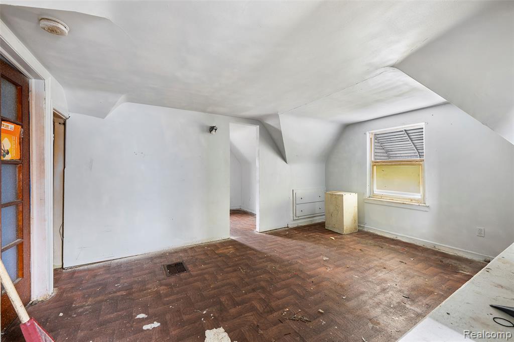 9549 Rutland Street Detroit, MI 48227 - Photo 19 of 29 Gallery Image 19