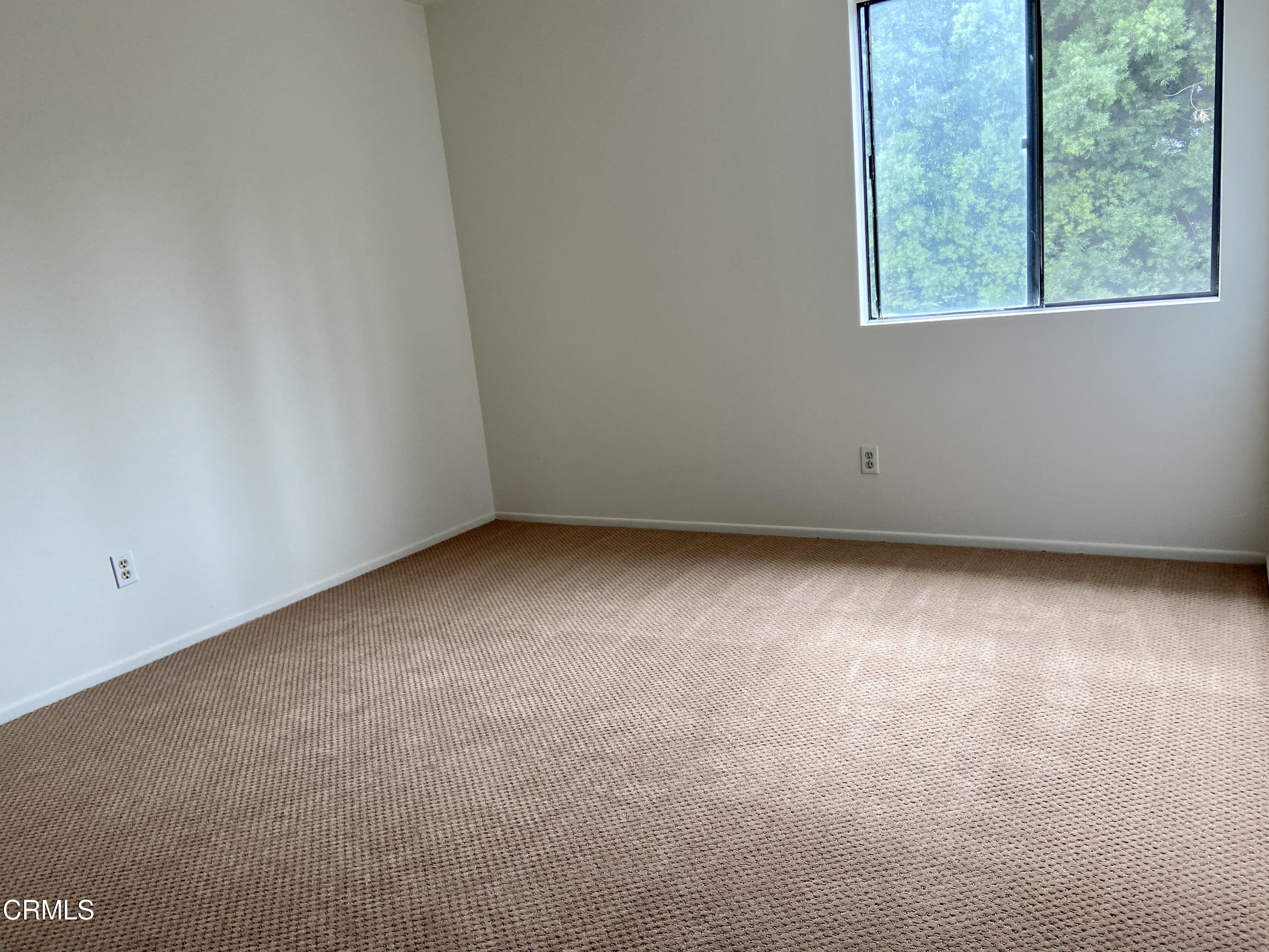 4465 Pine Ridge Court Moorpark, CA 93021 - Photo 13 of 22 an empty room with a window