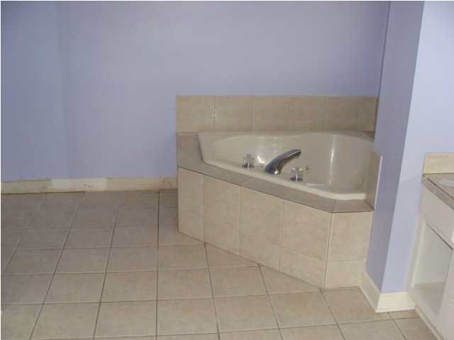 2430 Raymond Road Jackson, MS 39212 - Photo 7 of 16 Family Room