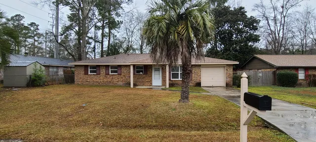 $1,700 | 102 Froman Drive, Summerville, SC 29483