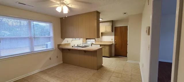 $1,700 | 102 Froman Drive, Summerville, SC 29483