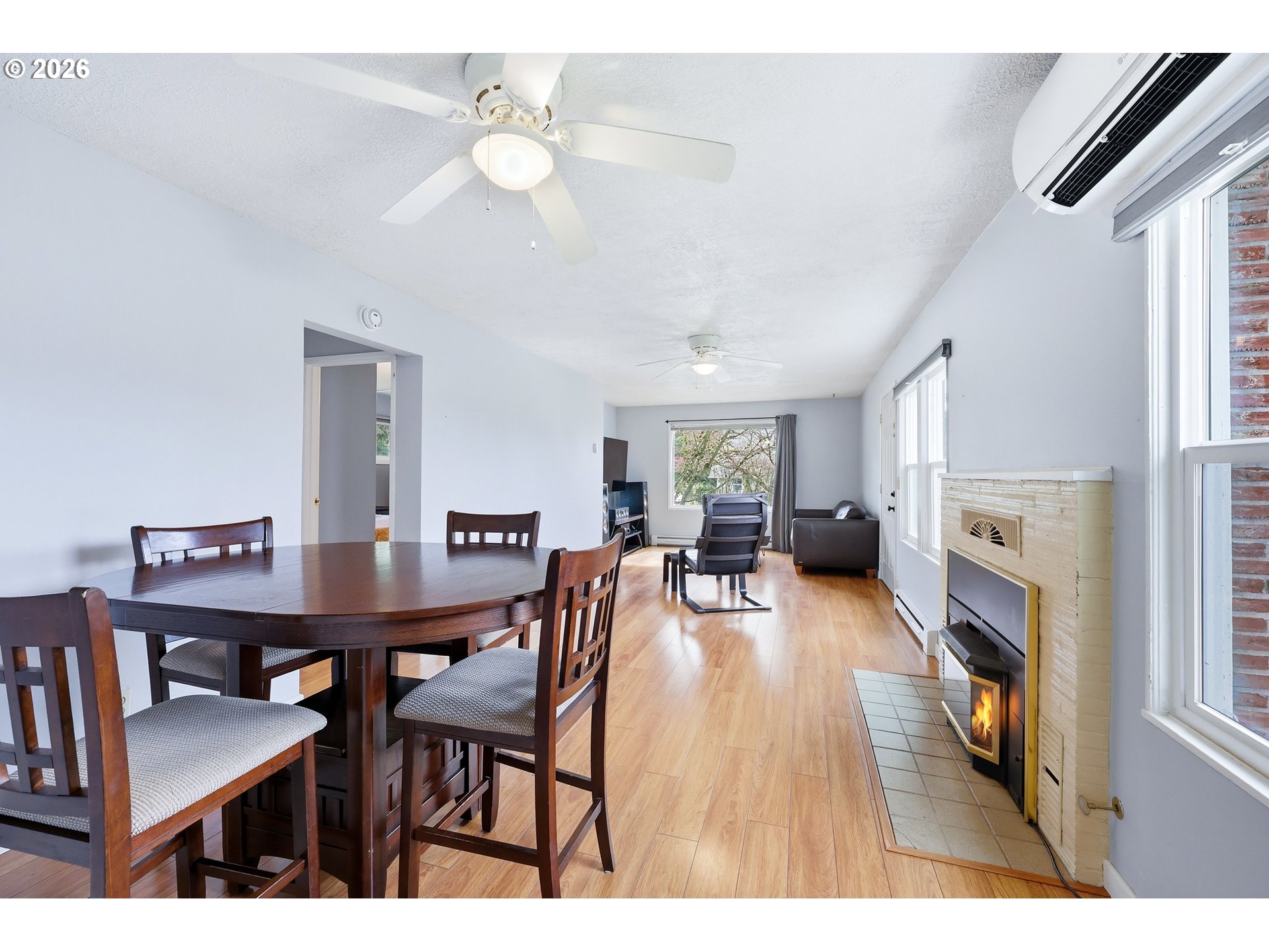 896 5th Street Lafayette, OR 97127 - Photo 12 of 29 Living Room/Dining Room