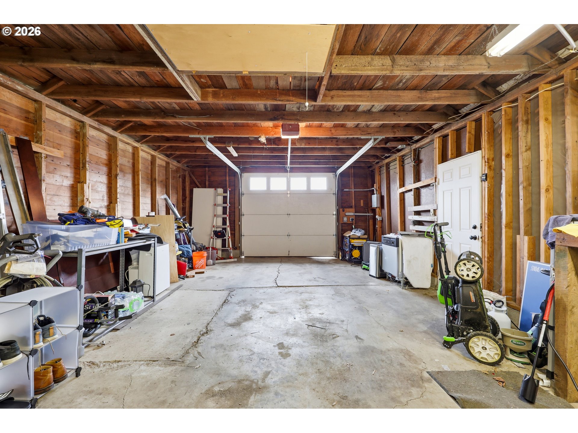 896 5th Street Lafayette, OR 97127 - Photo 20 of 29 Garage