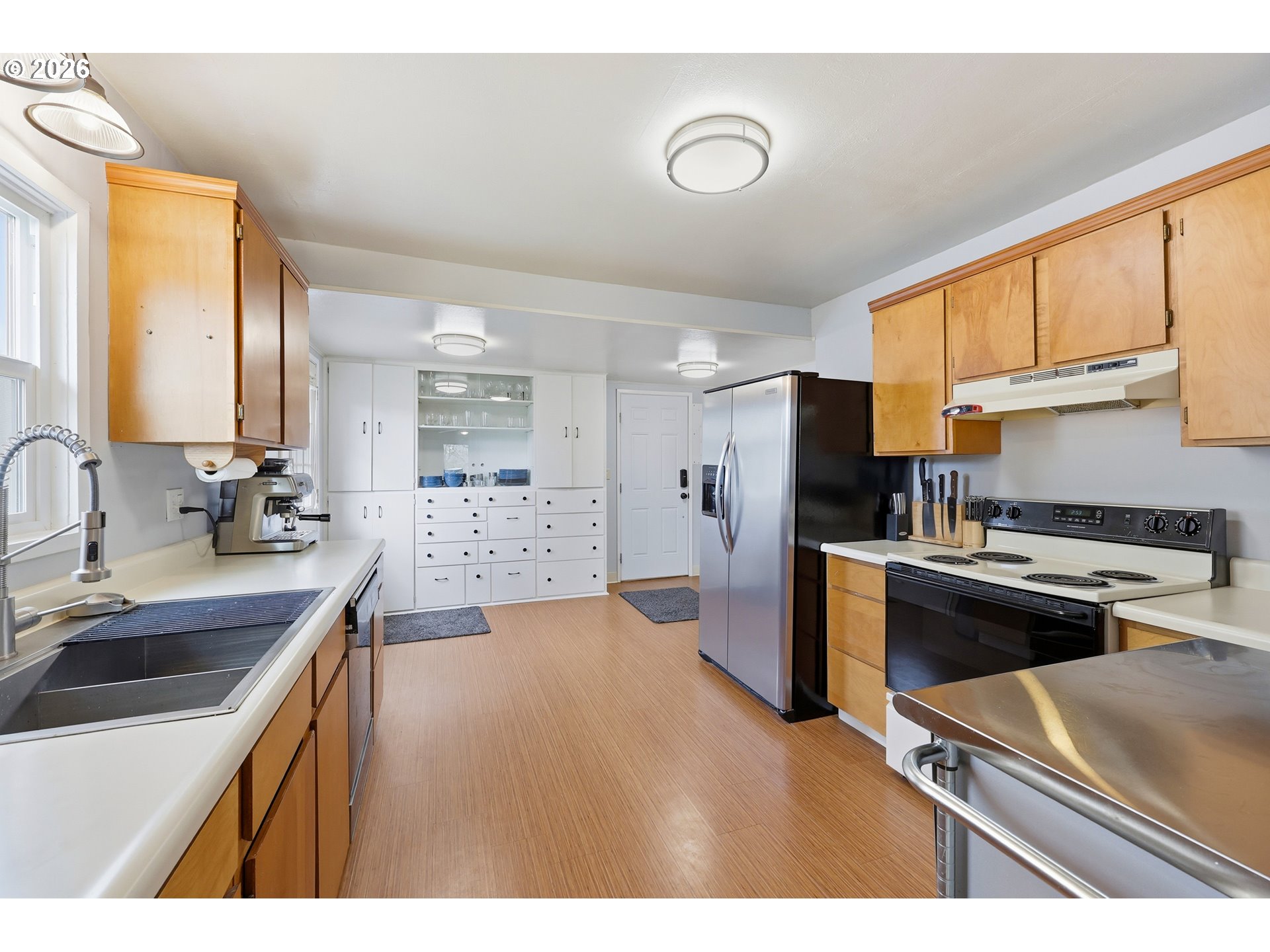 896 5th Street Lafayette, OR 97127 - Photo 5 of 29 Kitchen