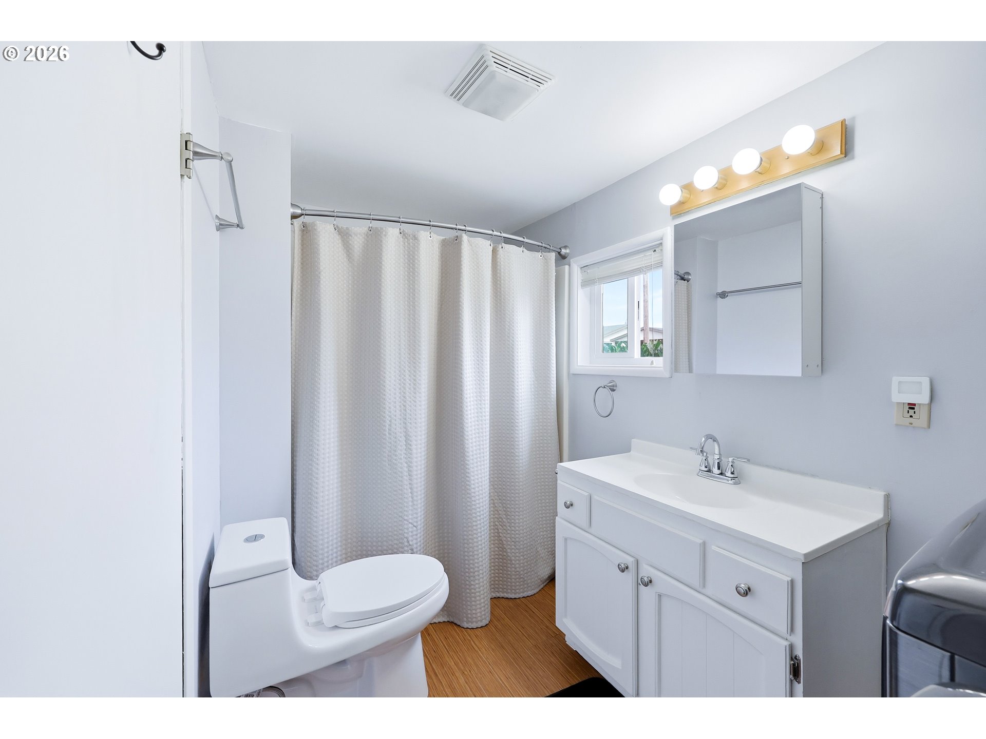 896 5th Street Lafayette, OR 97127 - Photo 10 of 29 Bathroom