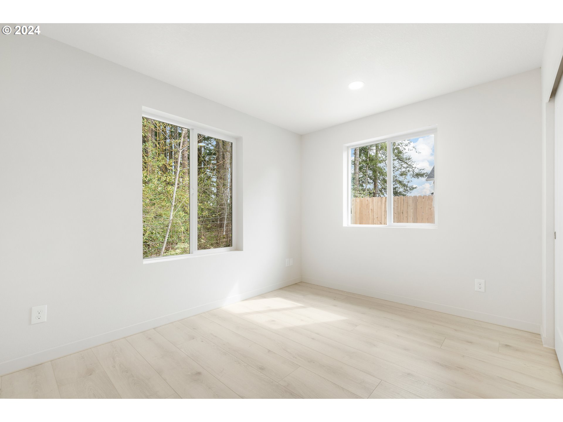 3004 Orange Road Winlock, WA 98596 - Photo 25 of 35 a view of an empty room with a window