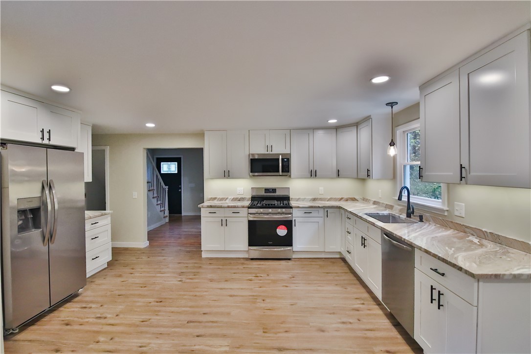 519 Switch Road Richmond, RI 02894 - Photo 12 of 35