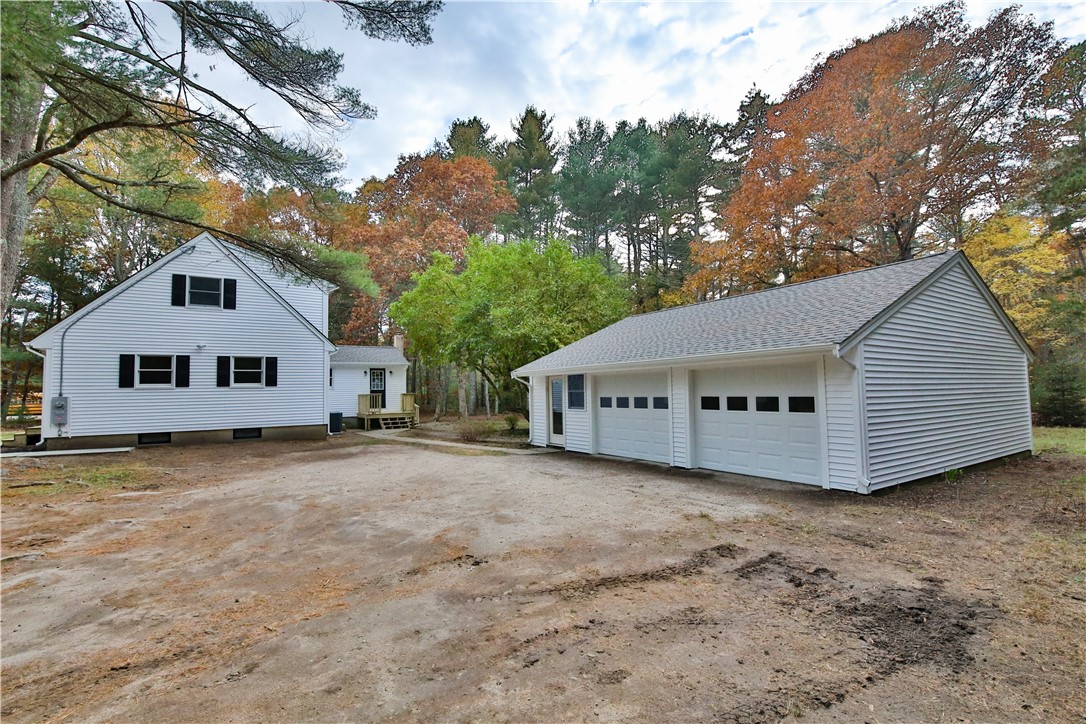 519 Switch Road Richmond, RI 02894 - Photo 7 of 35