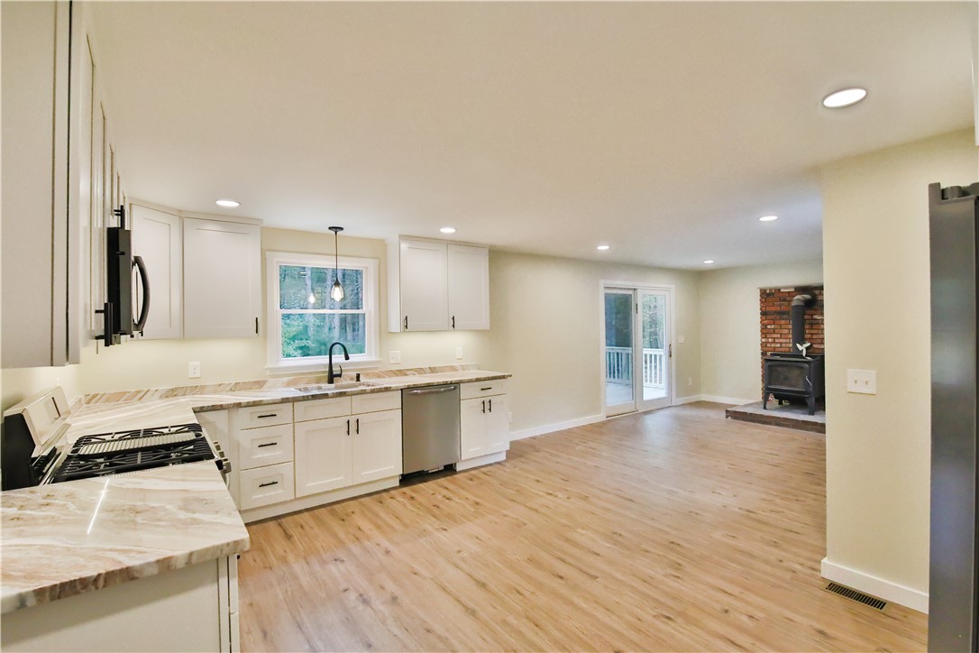 519 Switch Road Richmond, RI 02894 - Photo 9 of 35