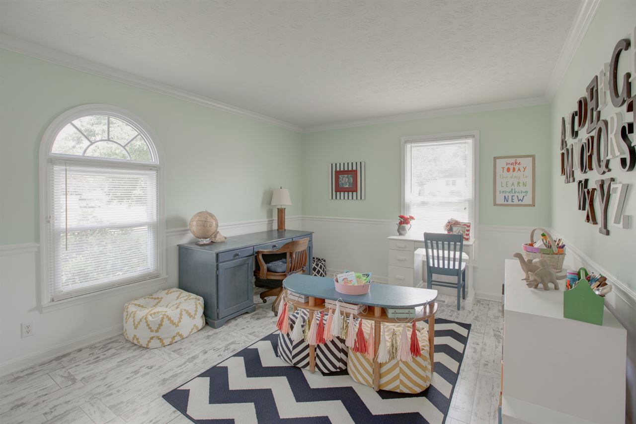 8400 Sharon Road Newburgh, IN 47630 - Photo 18 of 36 Gallery Image 18