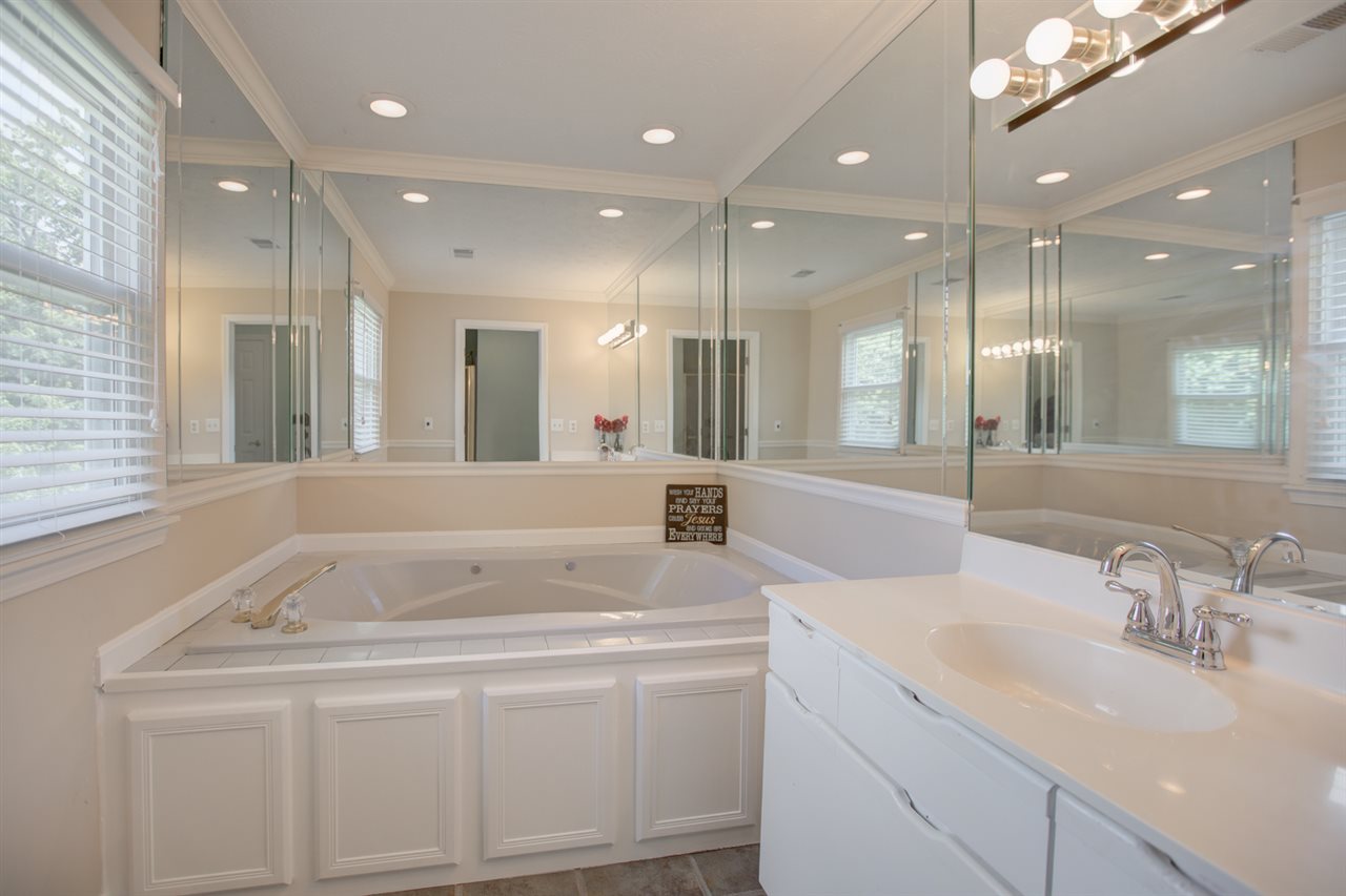 8400 Sharon Road Newburgh, IN 47630 - Photo 26 of 36 Gallery Image 26