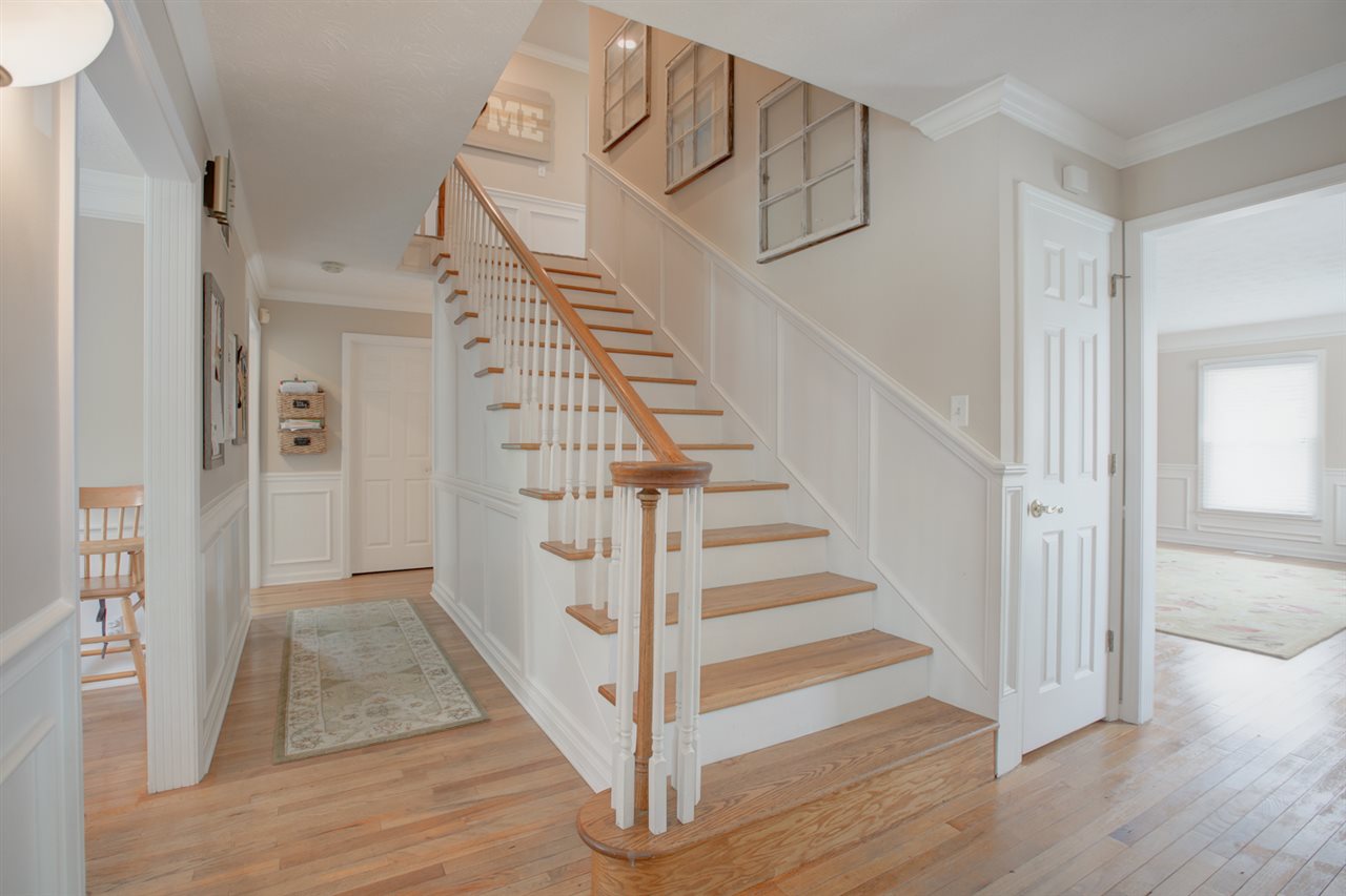 8400 Sharon Road Newburgh, IN 47630 - Photo 4 of 36 Gallery Image 4