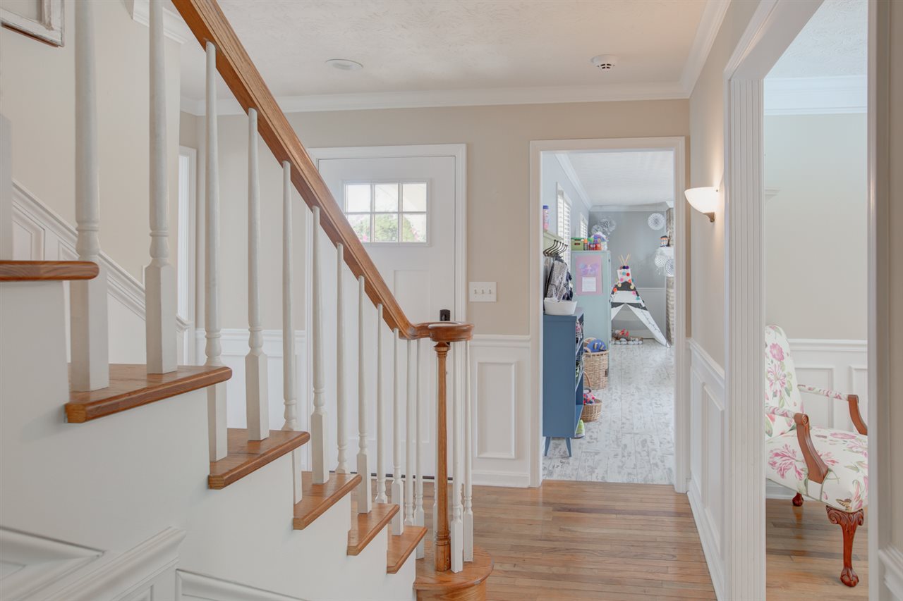 8400 Sharon Road Newburgh, IN 47630 - Photo 5 of 36 Gallery Image 5