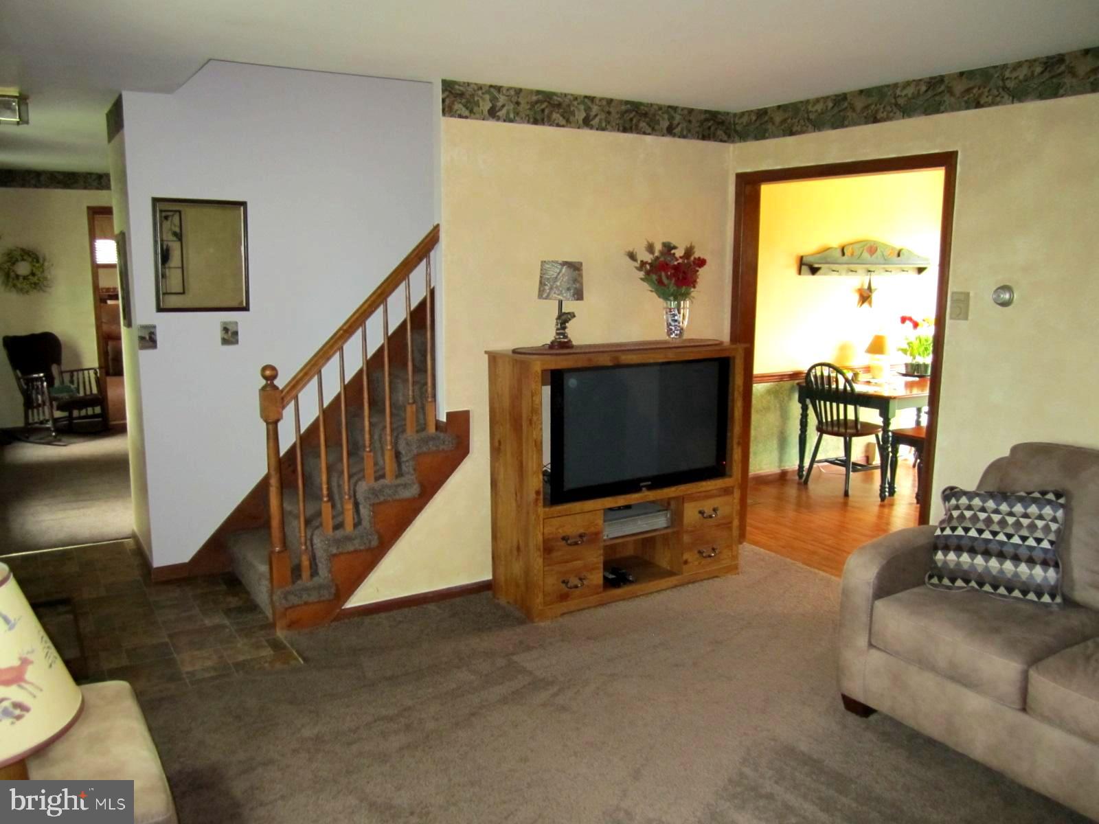 2905 Newport Road Manheim, PA 17545 - Photo 6 of 29