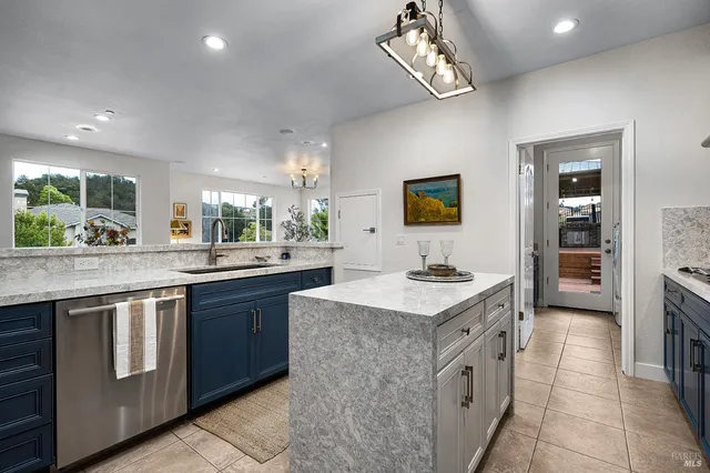 $1,159,000 | 3428 Lake Park Court, Santa Rosa, CA 95403