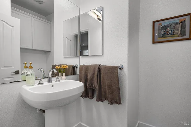 $1,159,000 | 3428 Lake Park Court, Santa Rosa, CA 95403