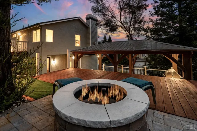 $1,159,000 | 3428 Lake Park Court, Santa Rosa, CA 95403