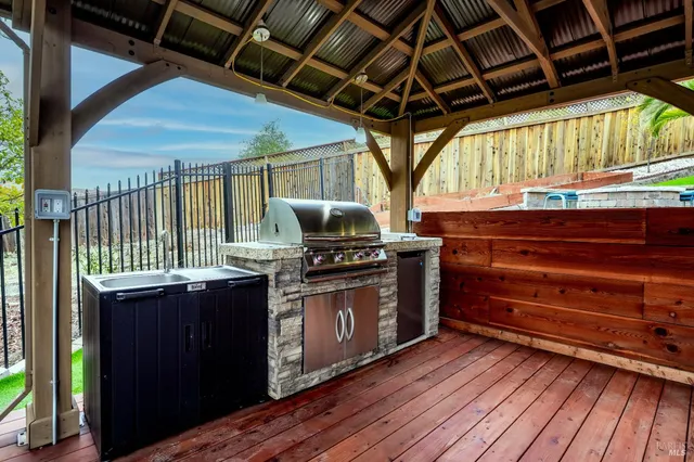 $1,159,000 | 3428 Lake Park Court, Santa Rosa, CA 95403