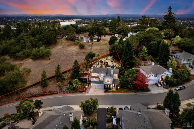 $1,159,000 | 3428 Lake Park Court, Santa Rosa, CA 95403