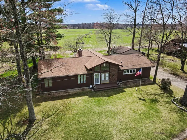 $399,000 | 48379 Hill Drive, Decatur, MI 49045