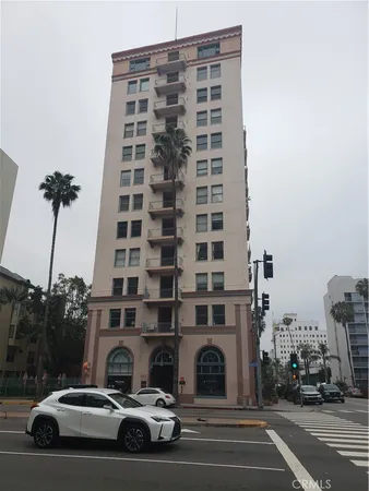 $1,800 | 455 East Ocean Boulevard, Long Beach, CA 90802