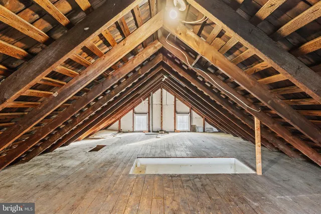 a view of an entryway