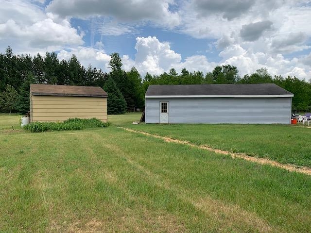 300 North Stevens Road Lake City, MI 49651 - Photo 5 of 35 1901018-4.JPG
