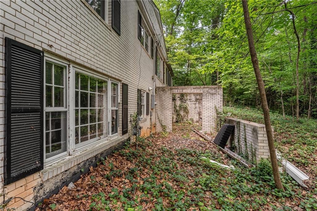 303 Kirk Road Greensboro, NC 27455 - Photo 21 of 26 Gallery Image 21