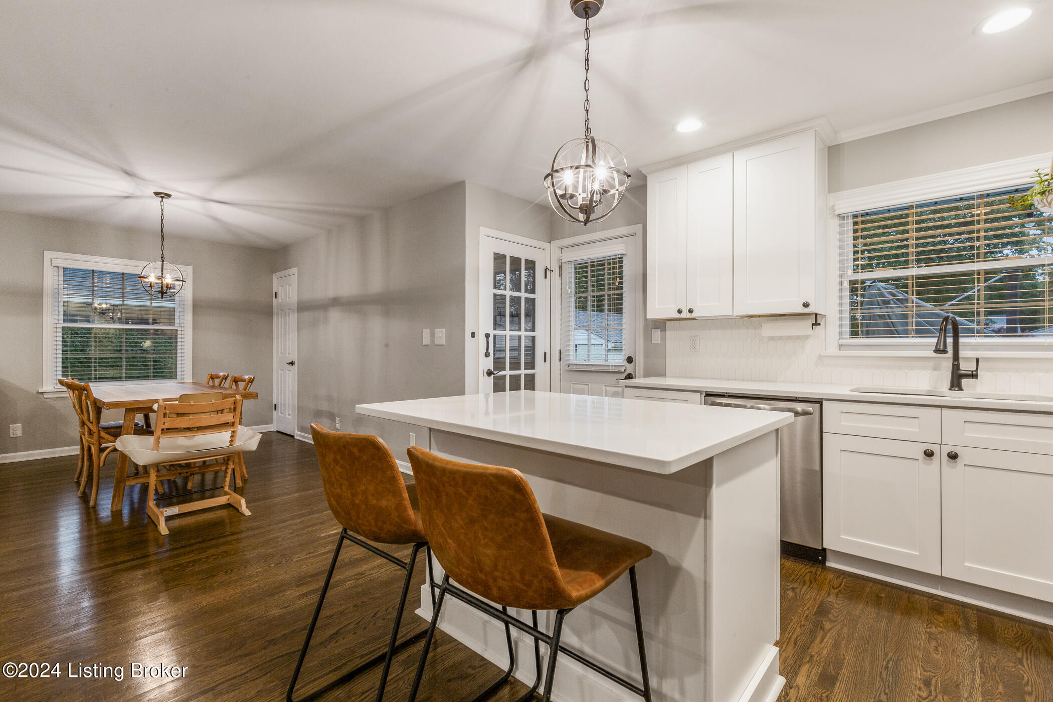 1928 Buttonwood Road Louisville, KY 40222 - Photo 15 of 46 Kitchen into dining area