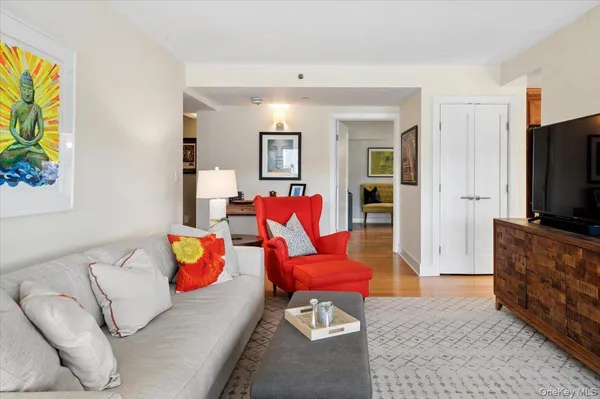 $600,000 | 1020 Warburton Avenue, Unit 5A, Yonkers, NY 10701