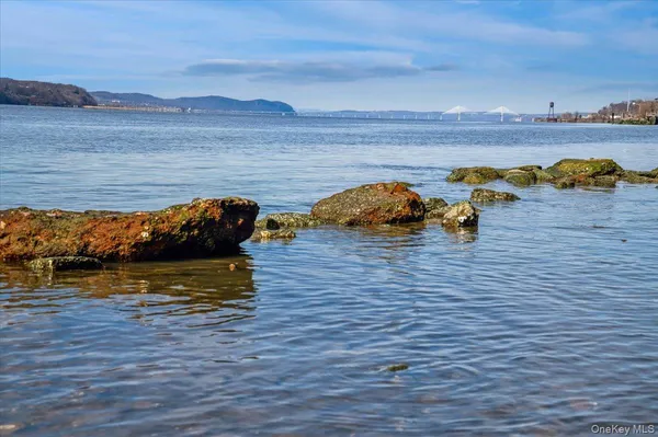 $600,000 | 1020 Warburton Avenue, Unit 5A, Yonkers, NY 10701