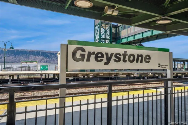 $600,000 | 1020 Warburton Avenue, Unit 5A, Yonkers, NY 10701