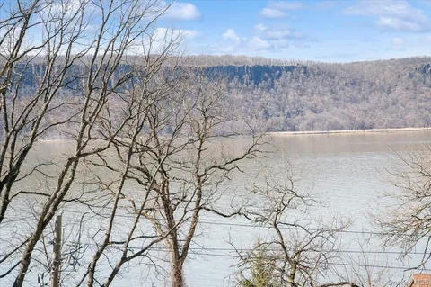 $600,000 | 1020 Warburton Avenue, Unit 5A, Yonkers, NY 10701