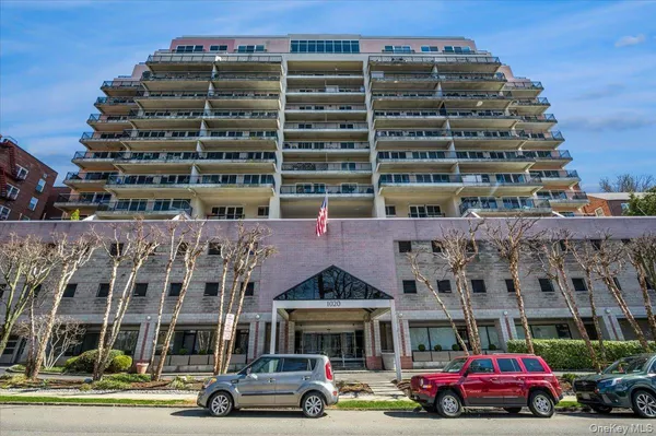 $600,000 | 1020 Warburton Avenue, Unit 5A, Yonkers, NY 10701