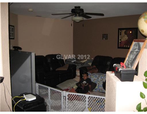698 South Racetrack Road, Unit 121 Henderson, NV 89015 - Photo 5 of 10 Living Room.