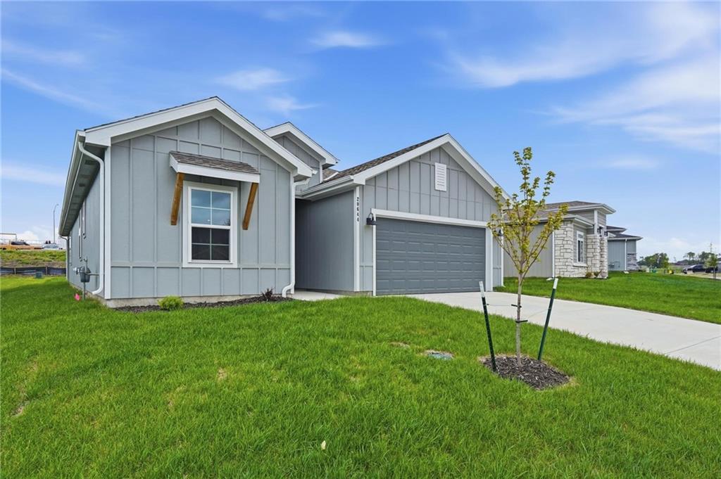 20644 Skyview Lane Spring Hill, KS 66083 - Photo 2 of 37