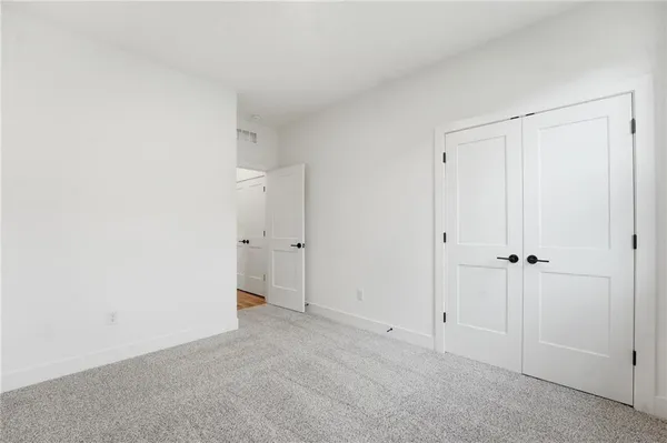 $379,990 | 20644 Skyview Lane, Spring Hill, KS 66083