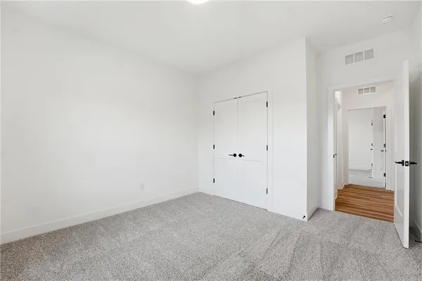 $379,990 | 20644 Skyview Lane, Spring Hill, KS 66083