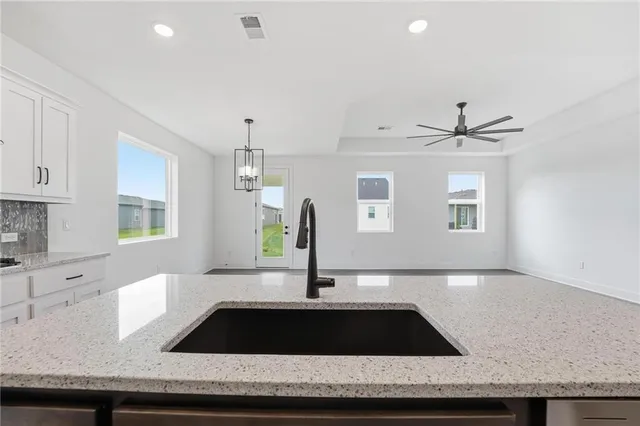 $394,770 | 20644 Skyview Lane, Spring Hill, KS 66083