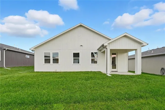 $394,770 | 20644 Skyview Lane, Spring Hill, KS 66083