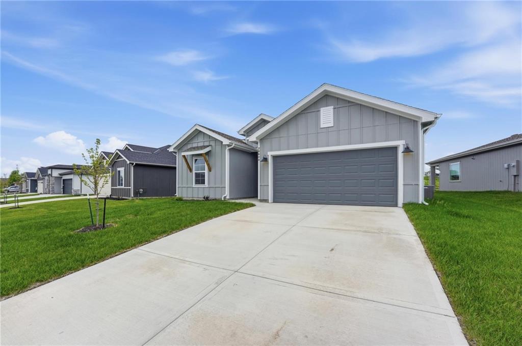 20644 Skyview Lane Spring Hill, KS 66083 - Photo 5 of 37