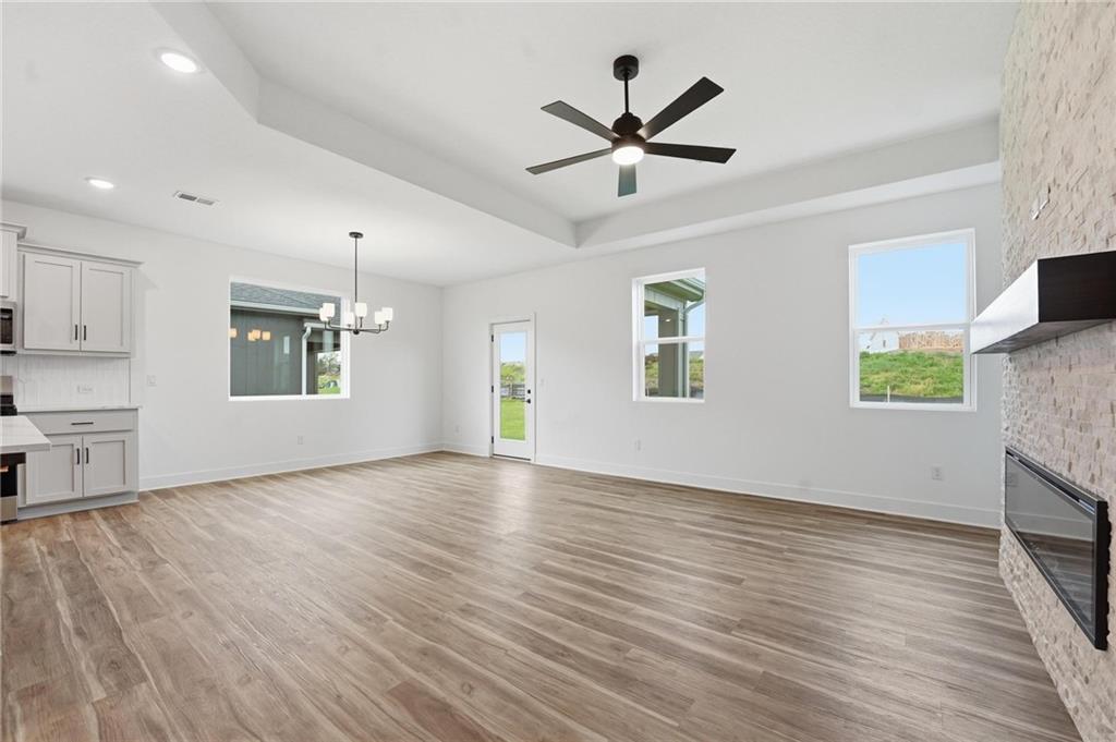20644 Skyview Lane Spring Hill, KS 66083 - Photo 8 of 37