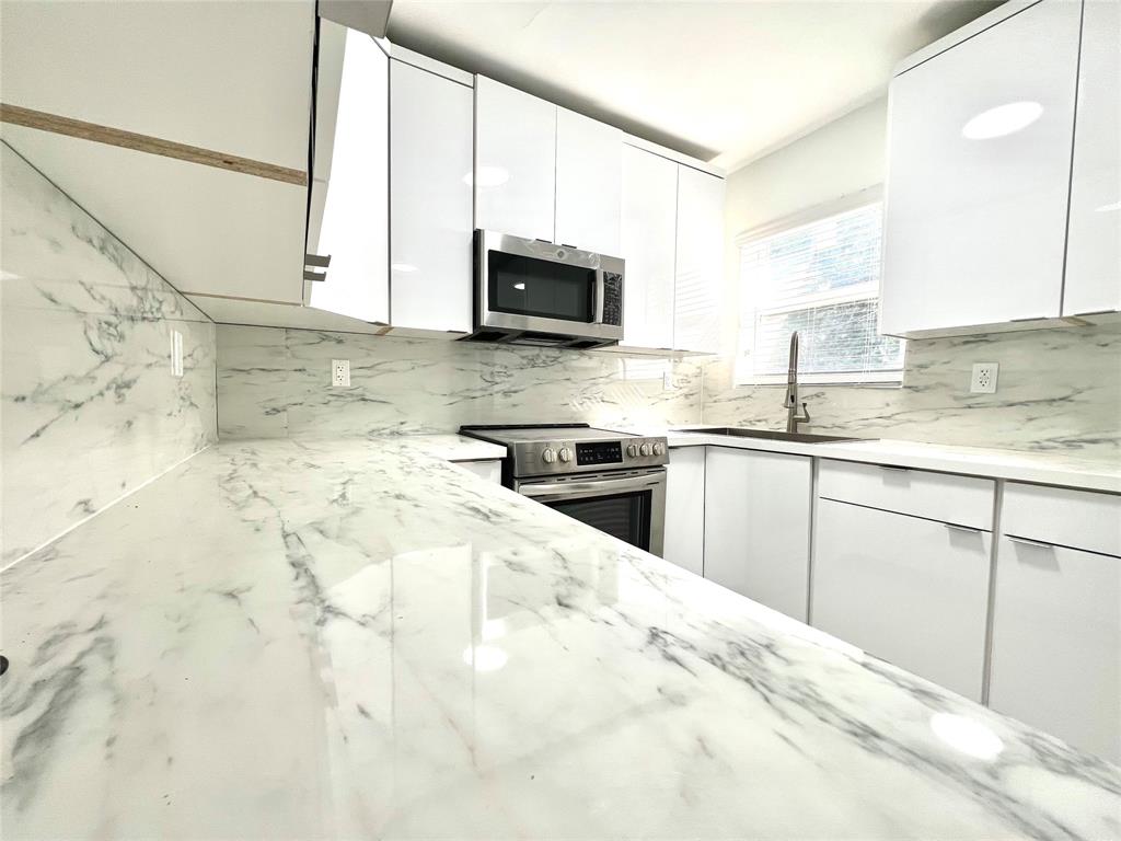 10730 Southwest 149th Terrace Miami, FL 33176 - Photo 5 of 7