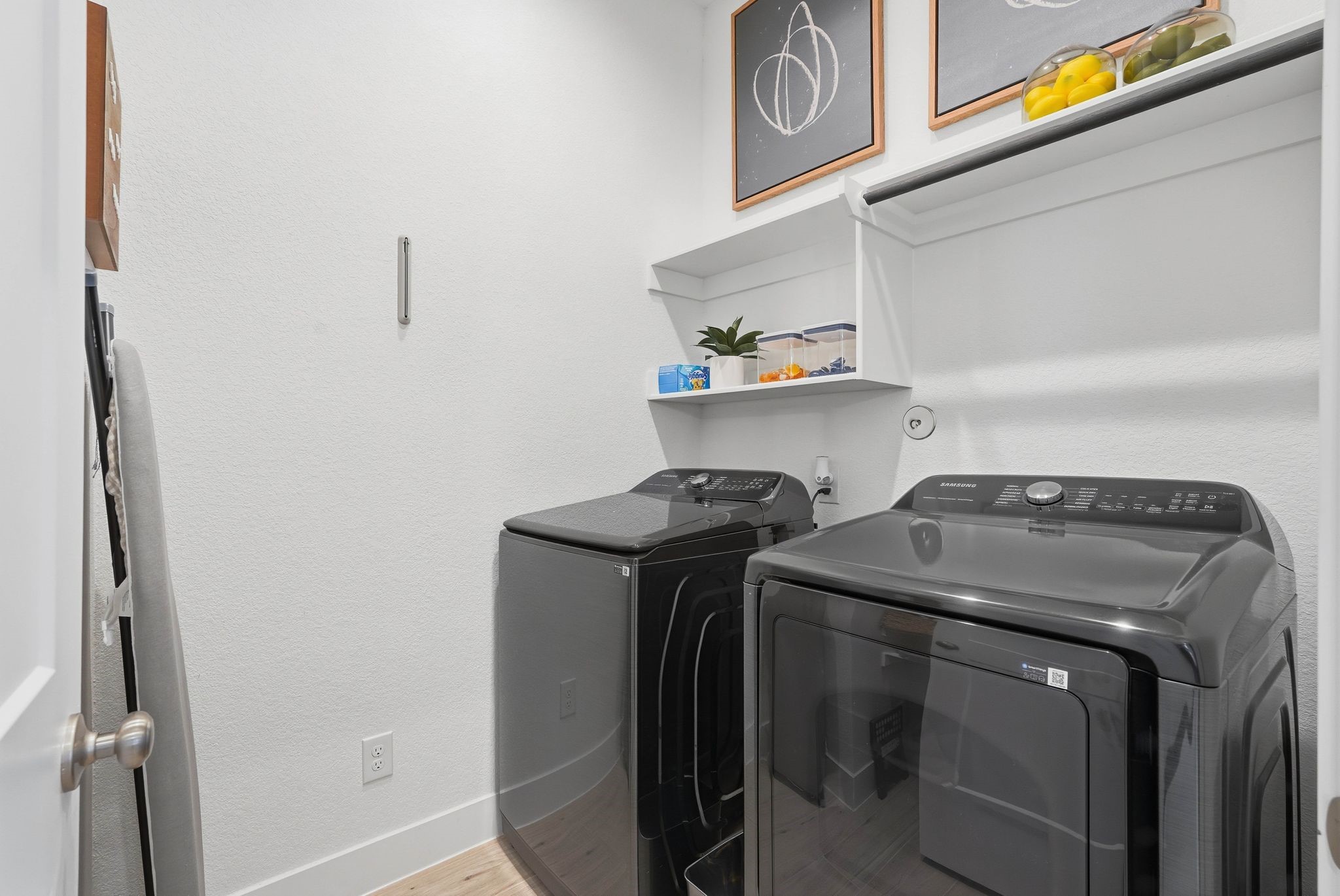 17907 Purple Amaranth Conroe, TX 77385 - Photo 19 of 24 Laundry room - washer and dryer stay!