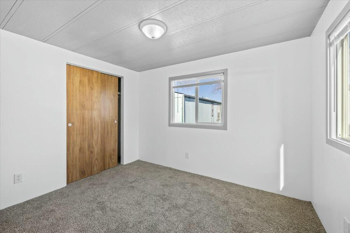 470 Old Highway 62, Unit 40 Eagle Point, OR 97524 - Photo 16 of 22 Room