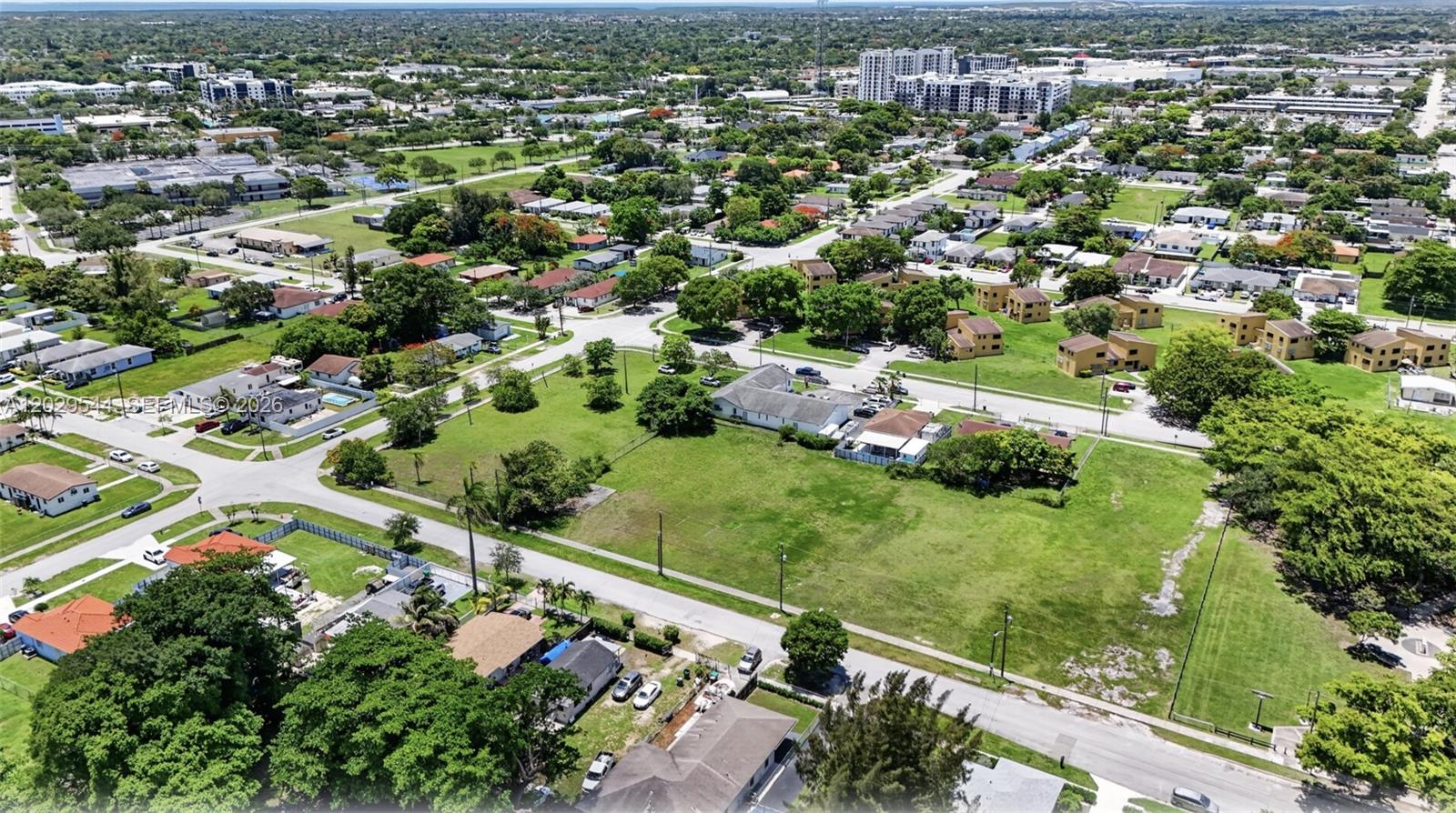 10330 Southwest 178th Street Miami, FL 33157 - Photo 10 of 11
