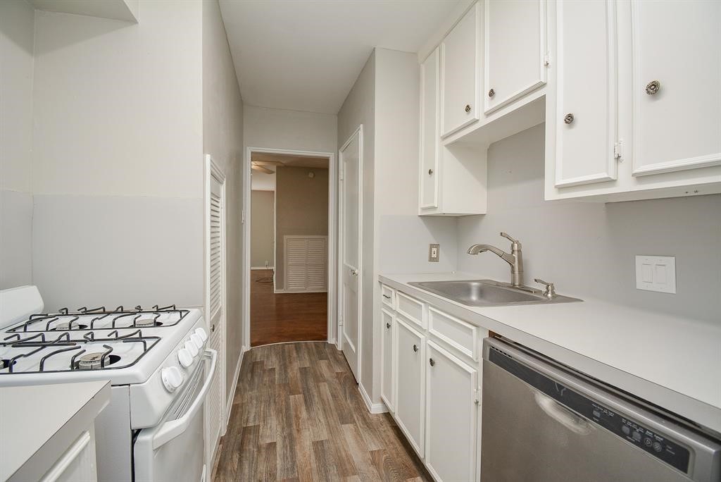 2718 Wroxton Road, Unit 1 West University Place, TX 77005 - Photo 21 of 32